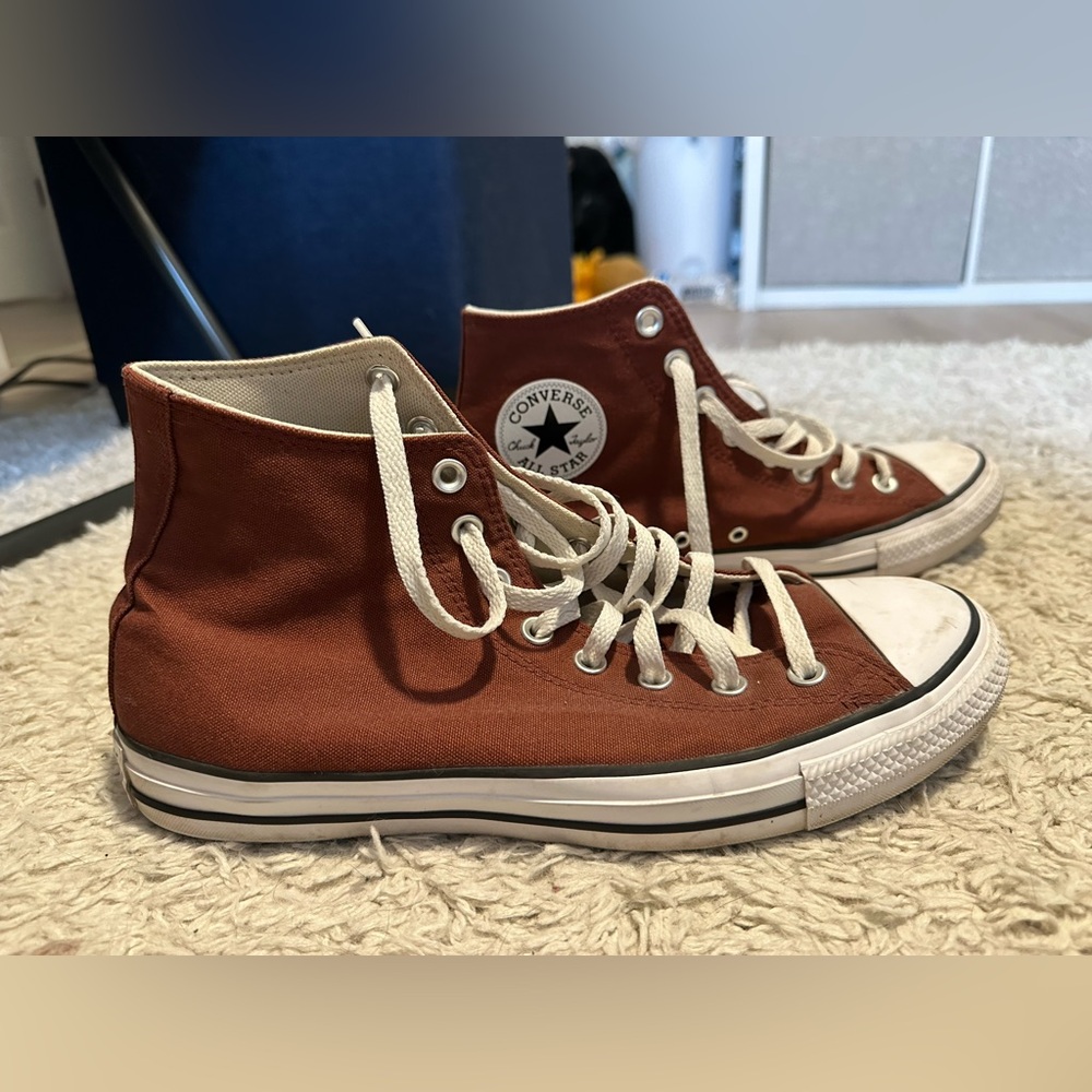 Maroon Chuck Taylor All Star Converse Canvas Hightops